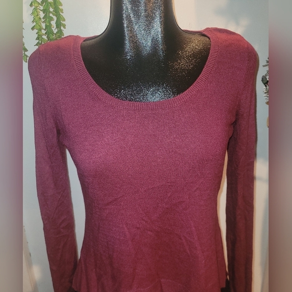 Guess Burgundy Sweater With Attached Black Undershirt S - Picture 2 of 8